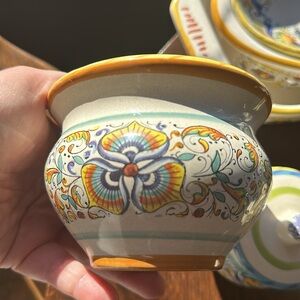 Meridiana Ceramache small artisan hand painted kitchen storage container Italy